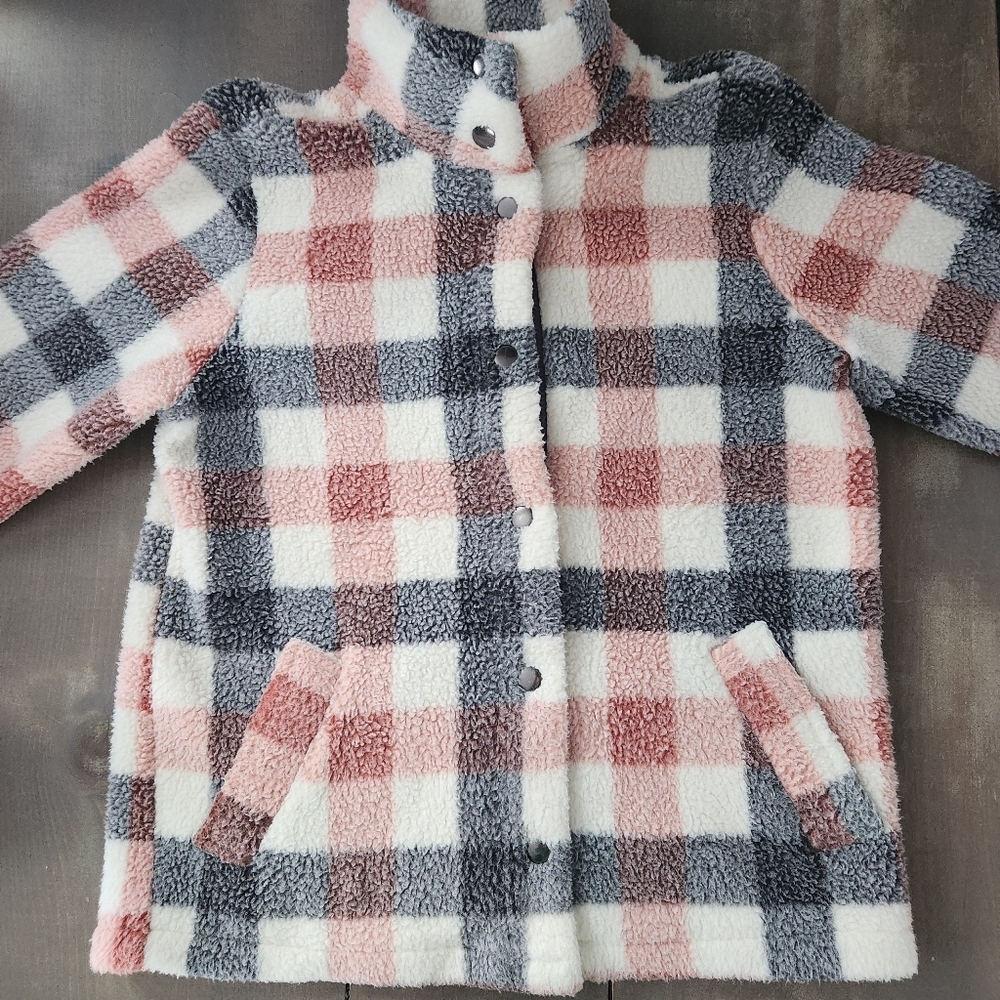 Maurices White Plaid Sherpa Jacket – Size Medium - Picture 2 of 7